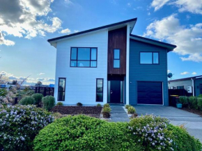 Morden spacious new house Hamilton